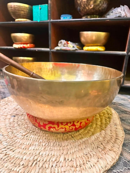 18 Inch Himalayan Singing Bowl – Handcrafted for Meditation & Sound Healing